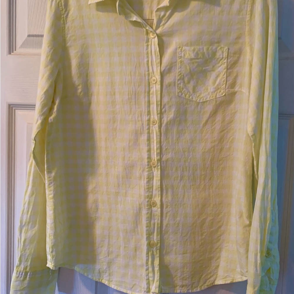 Super cute pale yellow and white gingham checked button down blouse